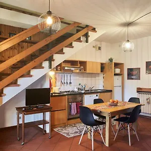  Appartamento Little Brick House On Hills With Balconies Italia