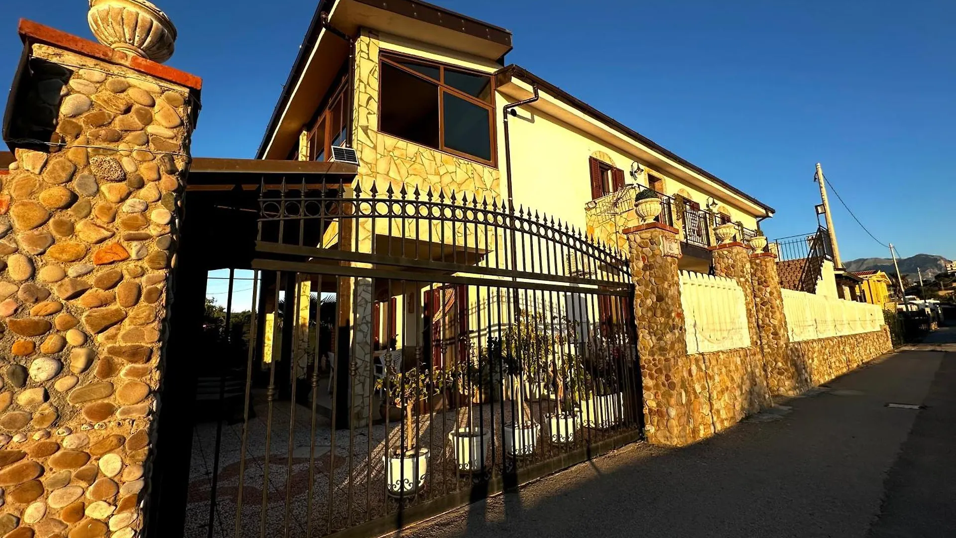 شقة Casa Del Sole كامبوفيليتْشّي دي روتْشّي